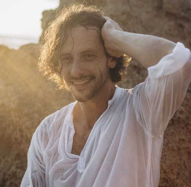 מטפל/ת בעיסוי ברמת השרון - נתן